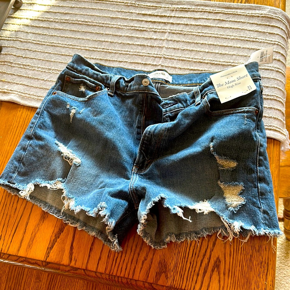 The Mom Shorts